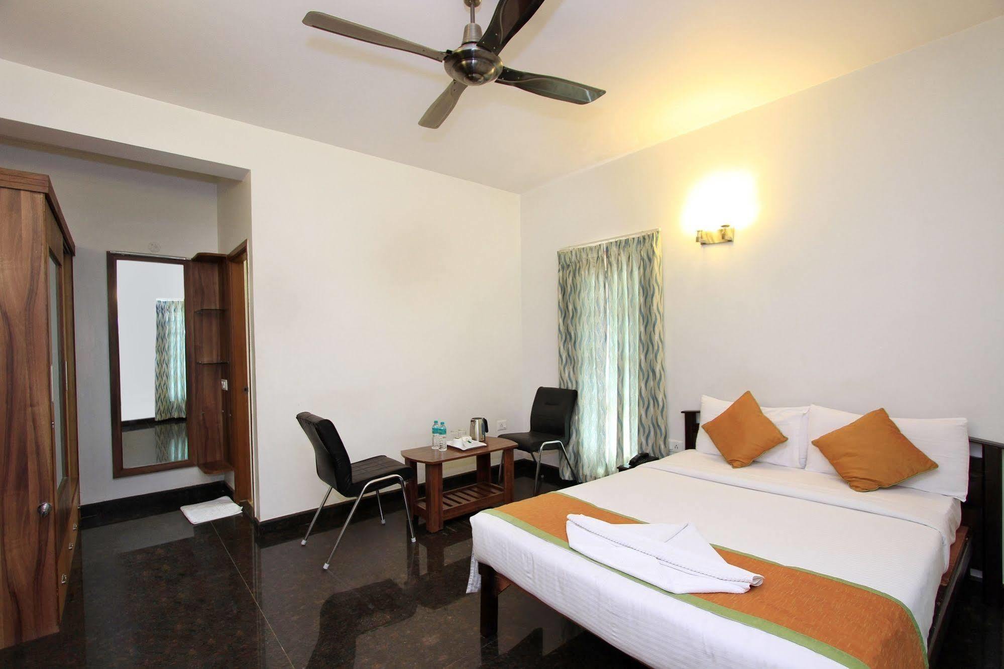 Orange Suites Airport Transit Stay Yelahanka Exterior photo